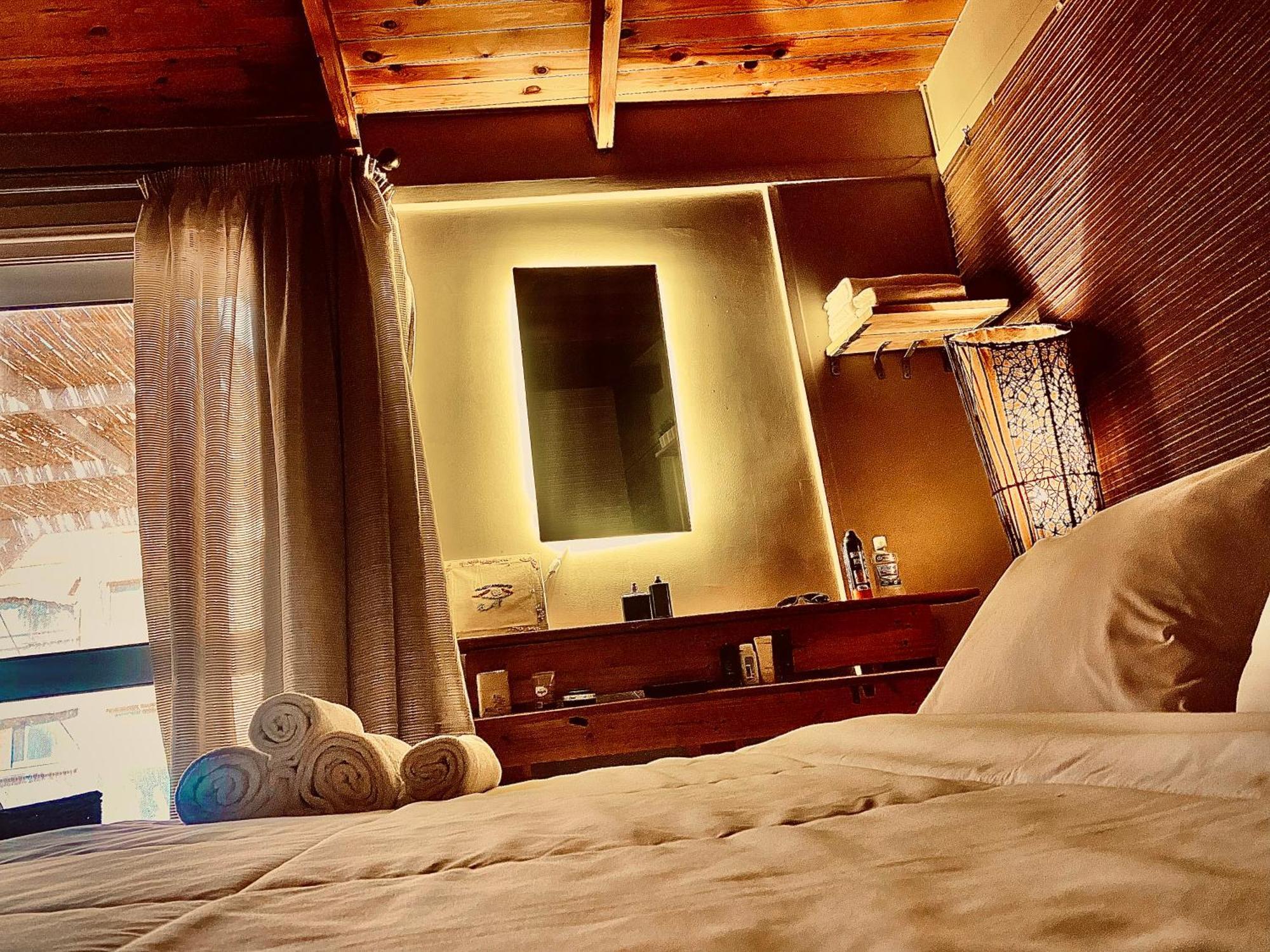 Airport Rooftop Club Luxurious Rooms And Studios Caïro Buitenkant foto