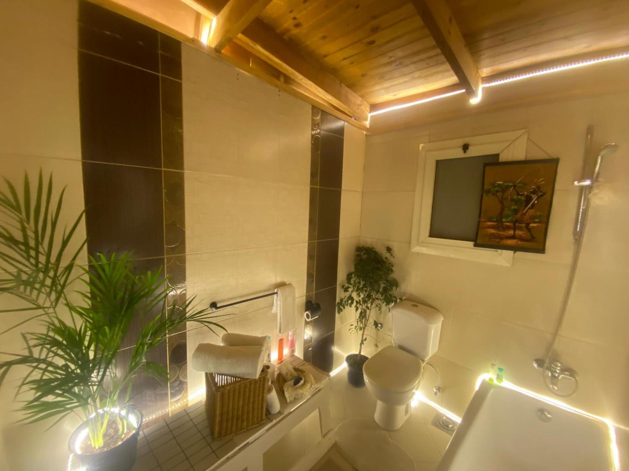 Airport Rooftop Club Luxurious Rooms And Studios Caïro Buitenkant foto